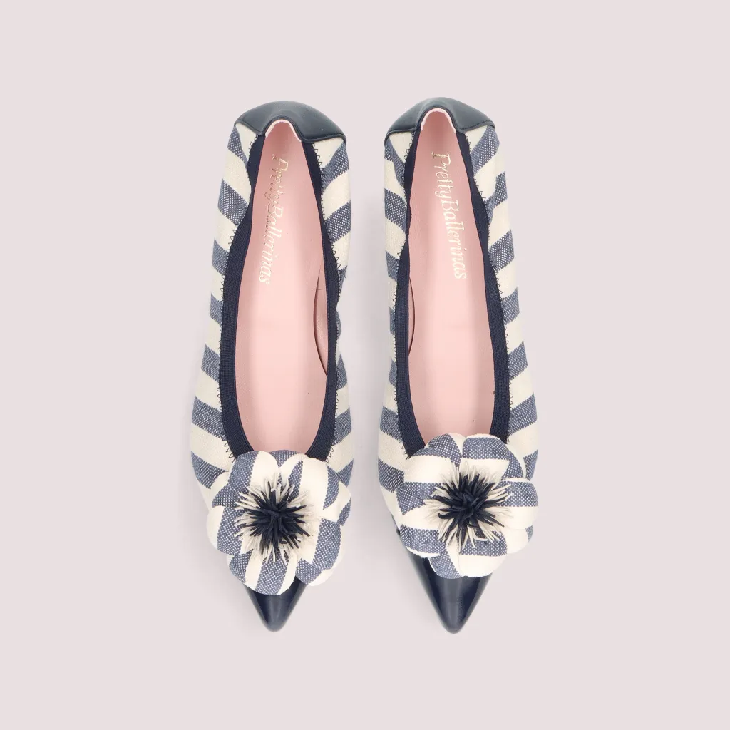 Ella|כחול|נעלי בובה|נעלי בלרינה|נעליים שטוחות|נעליים נוחות|ballerinas