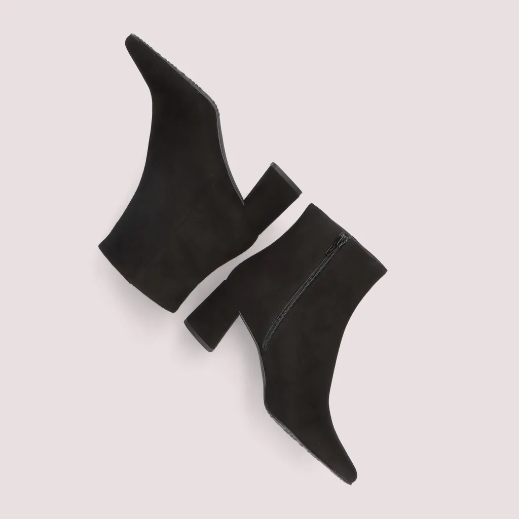 Phoebe|שחור|מגפונים|מגפוני נשים|מגפוני עקב