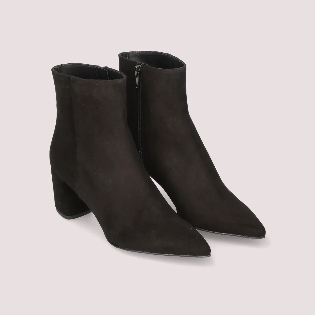 Phoebe|שחור|מגפונים|מגפוני נשים|מגפוני עקב