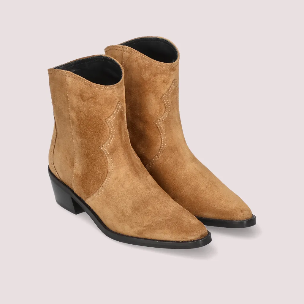 Nashville|חום|מגפונים|מגפוני נשים|מגפוני עקב